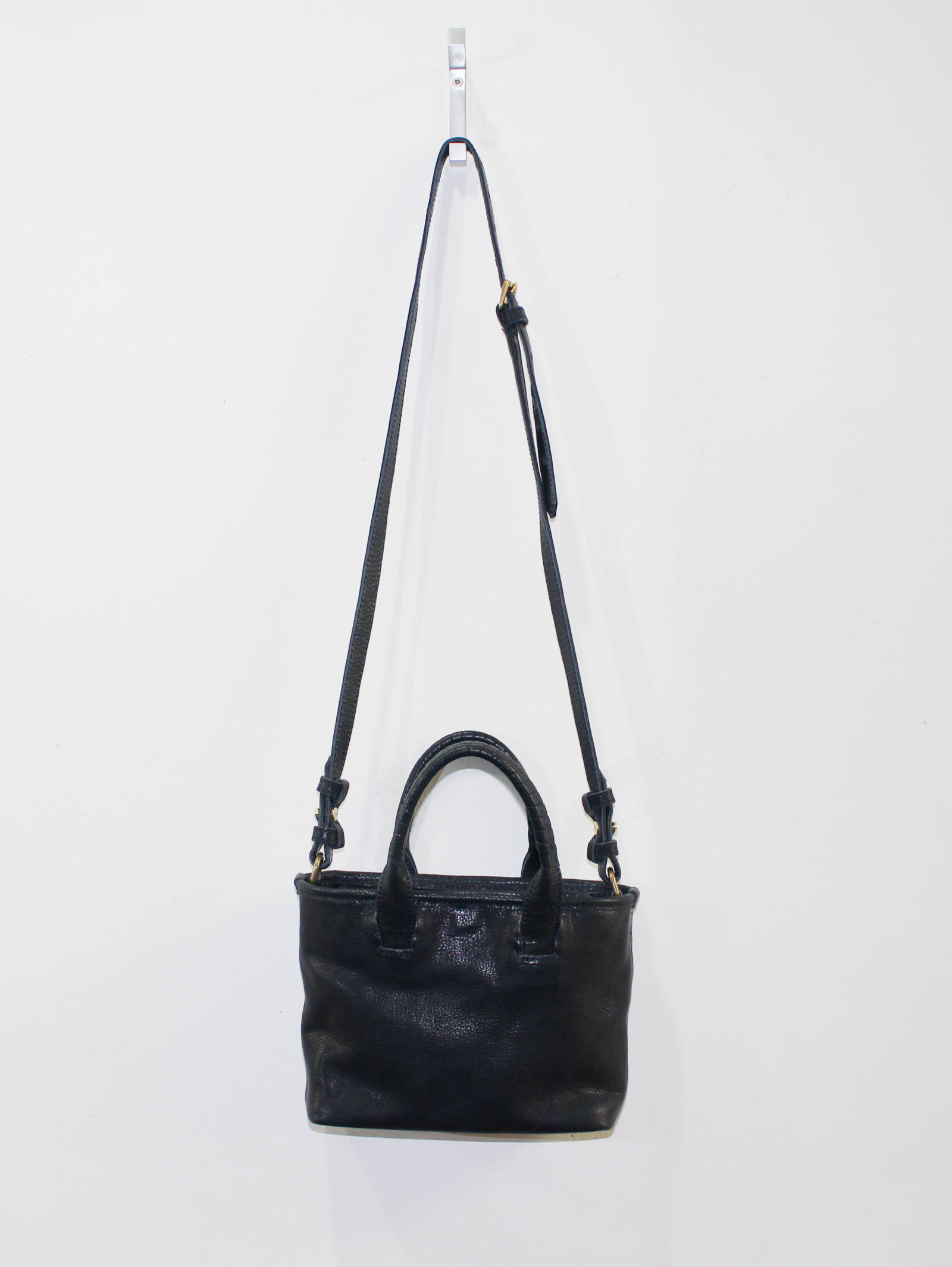 cornelian taurus by daisuke iwanaga - カットオフトート - Cut off