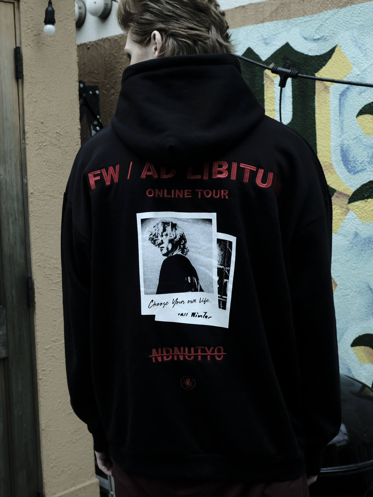 NIL DUE / NIL UN TOKYO フーディー パーカー NIL DUE / NIL UN TOKYO - 【残りわずか】Embroidery Flower