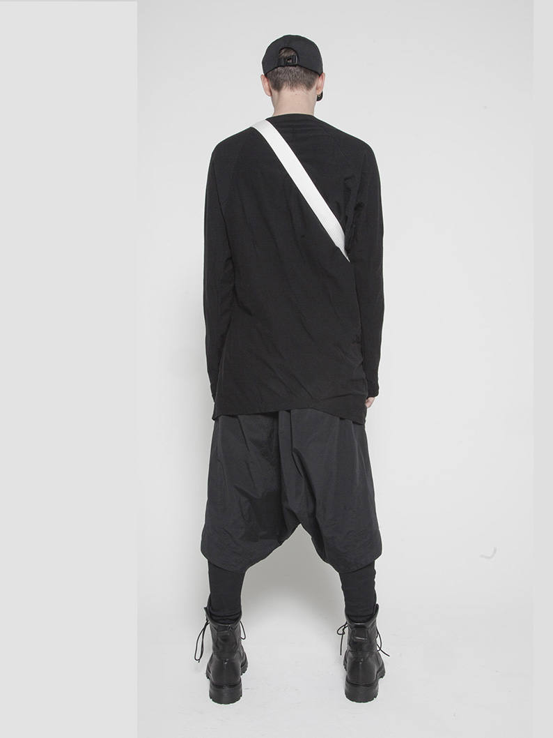 JULIUS アシンメトリードレープカットソー JULIUS アシンメトリードレープカットソー