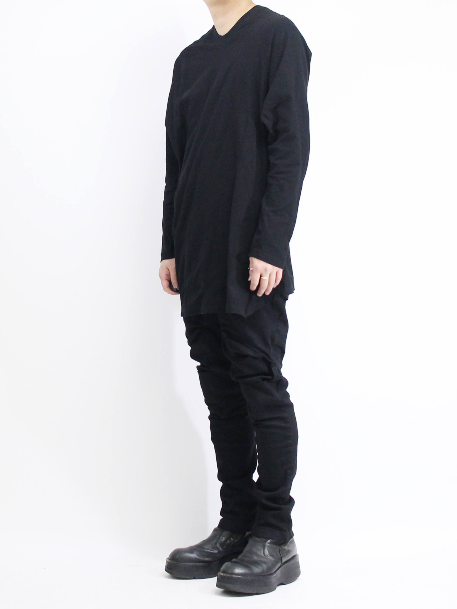 JULIUS - アシンメトリーカットソー - DRAPING CUT AND SEWN | ADDICT