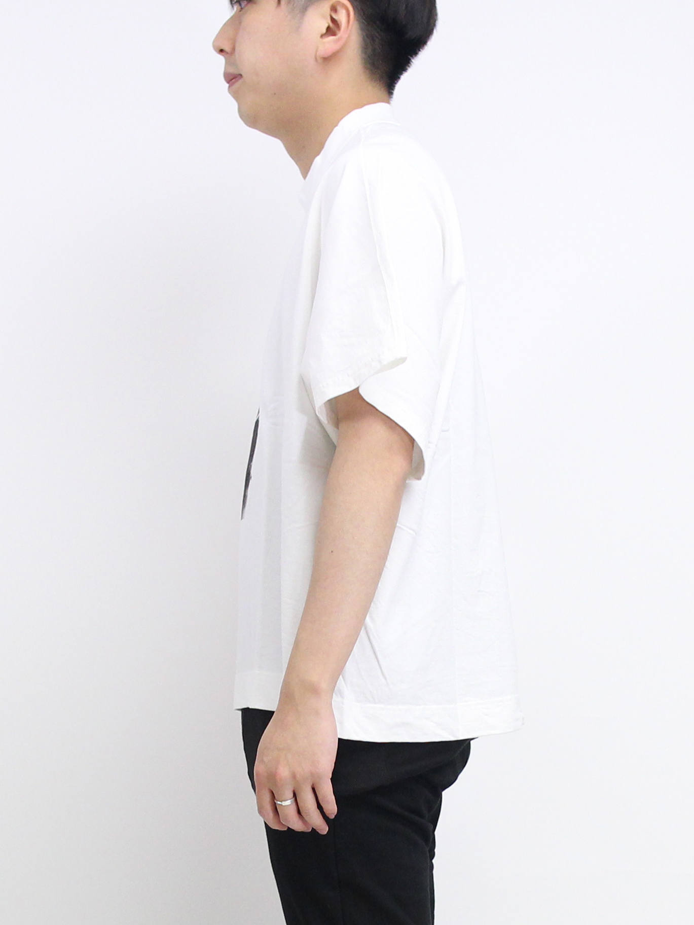 JULIUS - プリントTシャツ - PRINT T-SHIRT - white 657CPM11 | ADDICT