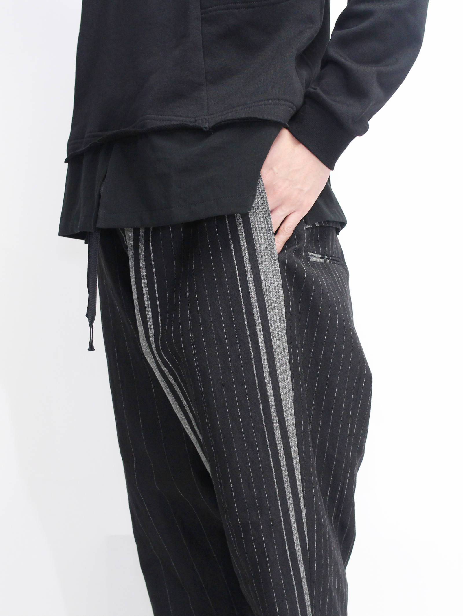The Viridi-anne - ランダムストライプサルエルパンツ | ADDICT WEB SHOP