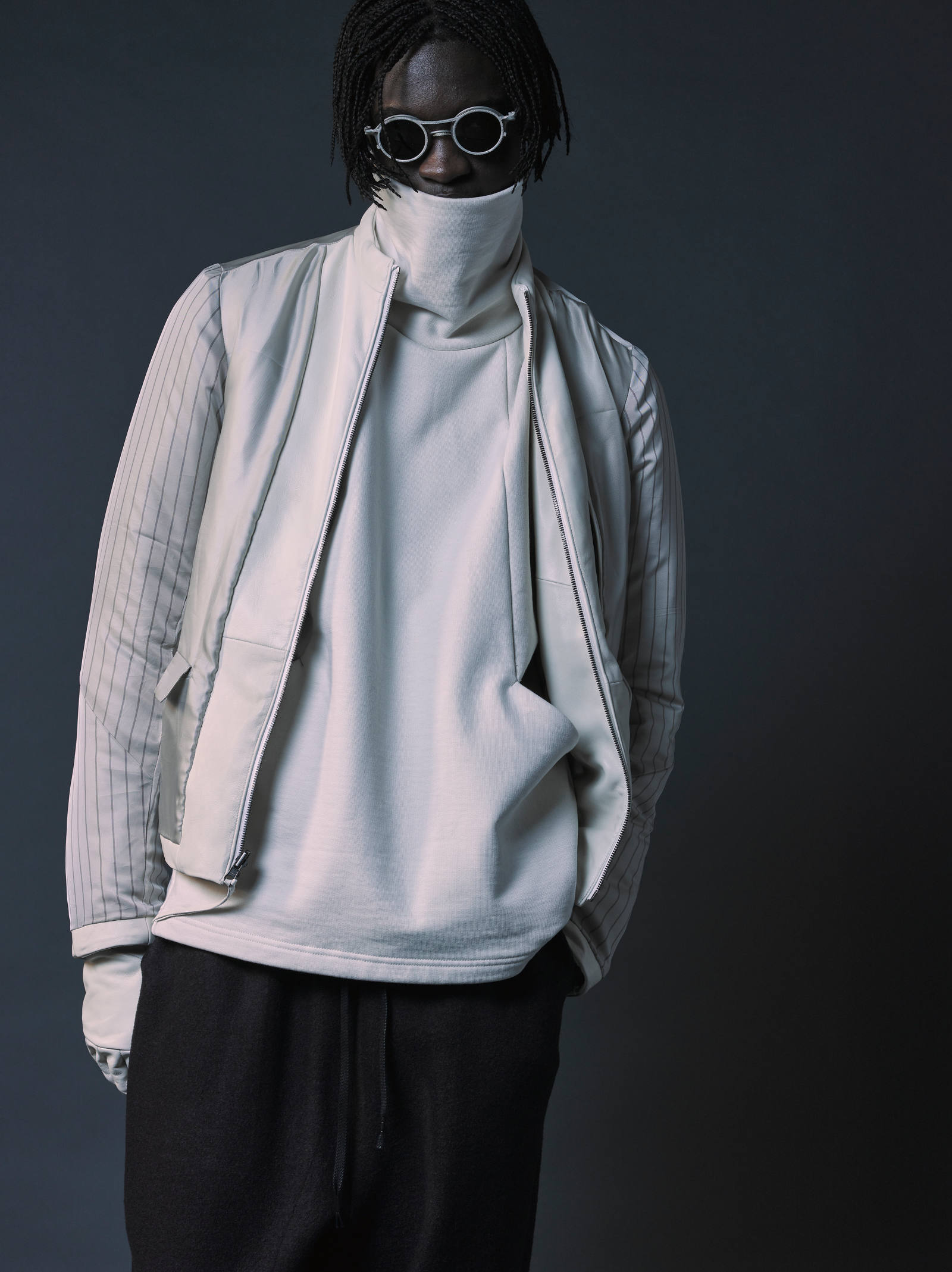 The Viridi-anne 綿裏毛 タートル プルオーバー　新品未着用 The Viridi-anne - 綿裏毛 タートル プルオーバー - IVORY | ADDICT