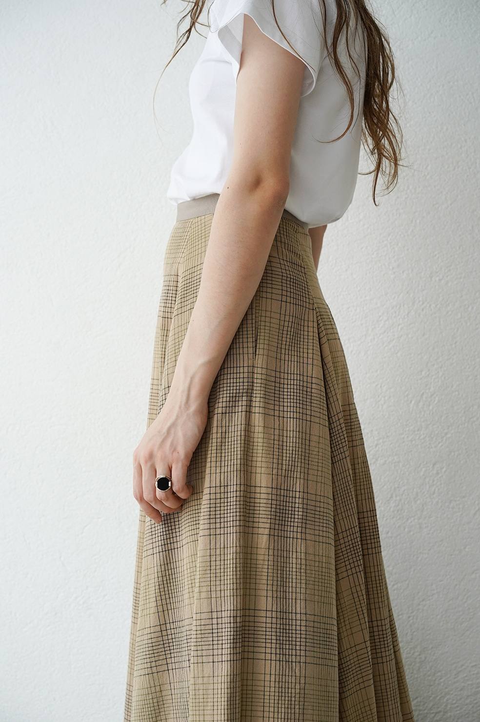 クラネベージュ フレアロングスカート CLANE - マキシフレアスカート - MAXI FLARE SKIRT - BEIGE | ADDICT