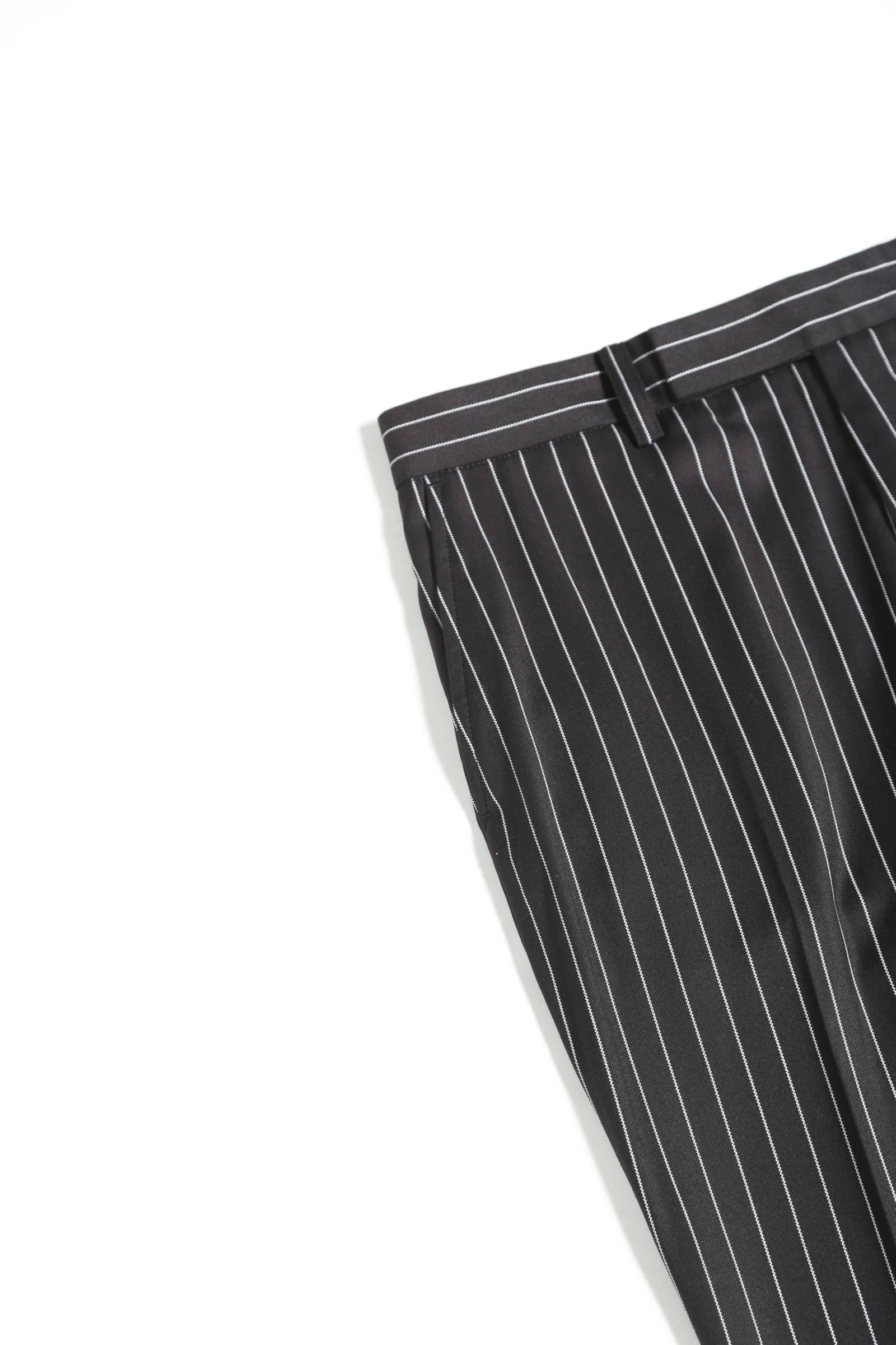 24fw チョークストライプ　スラックス ストライプバイカラースラックス | ファッション通販サイト NUGU